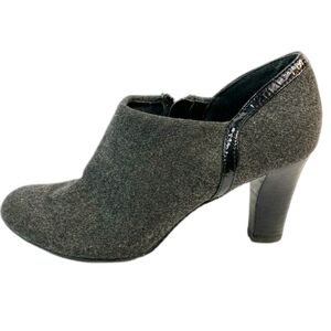 🛍LIZ CLAIBORNE brushed suede gray heeled career ankle boots size 7.5